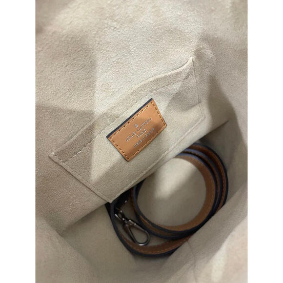 Louis Vuitton LIMITED EDITION TRANSFORMED MONOGRAM TIME TRUNK BAG - Picture 5 of 9